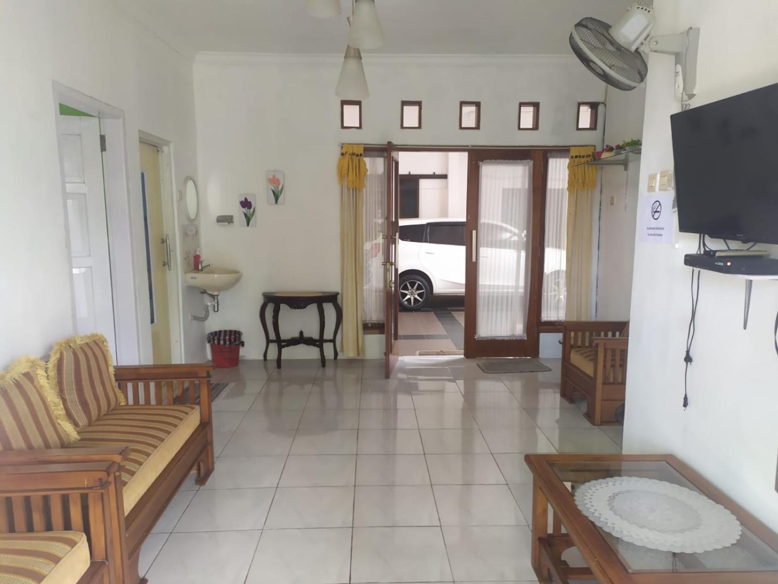 Endah Homestay Syariah 푸르워케르토 외부 사진