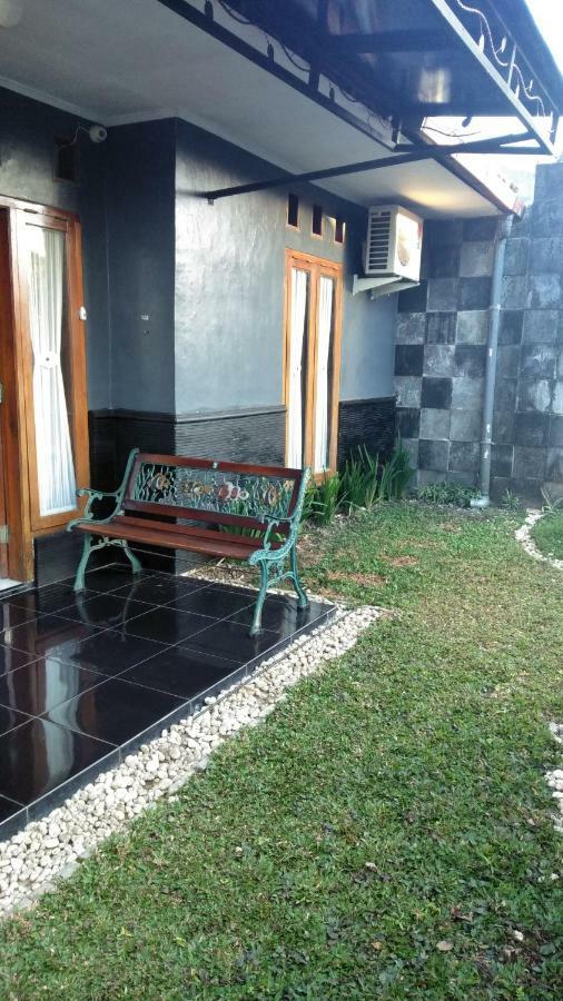 Endah Homestay Syariah 푸르워케르토 외부 사진
